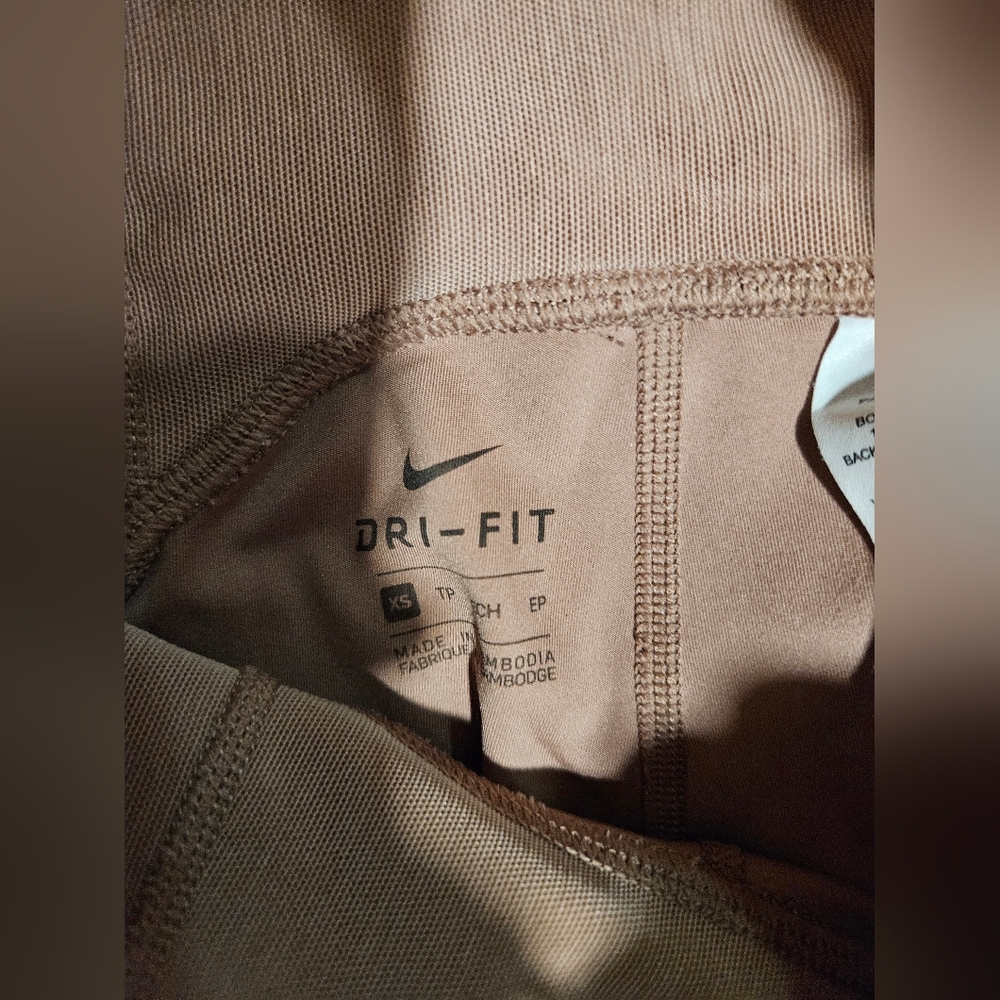 Nike Leggings - Picture 10 of 11